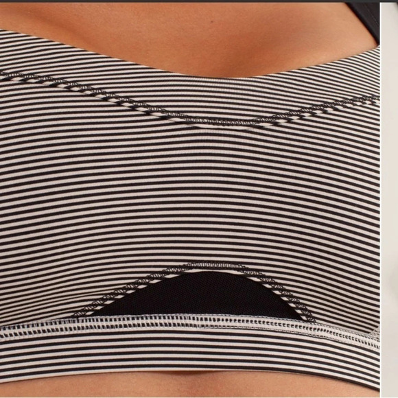 Lululemon Run Engage Bra Tonka Stripe Cashew/Black Wide Straps Athletic Size 4 - Picture 4 of 9